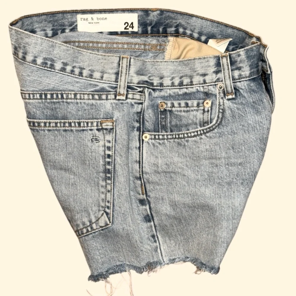 Rag & Bone Mid‎ Rise Frayed Hem Boyfriend Jean Shorts in Clean Madison 24